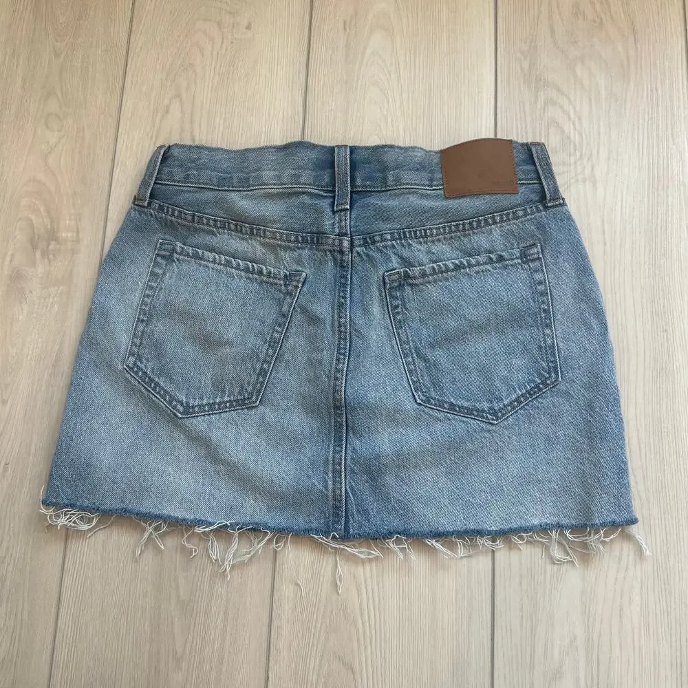 Aeropostale low rise mini skirt blue denim faded cutoff raw hem skirt small